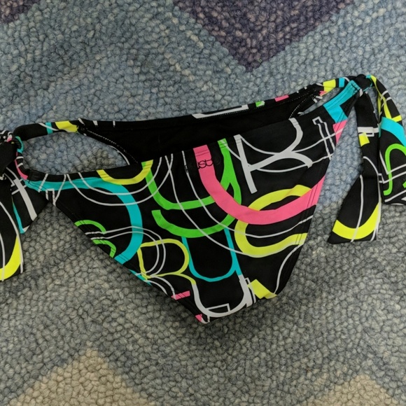 Rusty string bikini - Picture 3 of 6